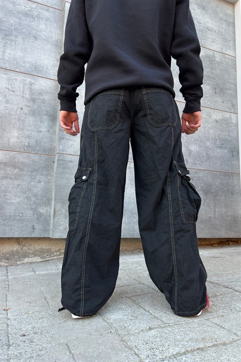 Siyah Dikiş Detay Gabardin Pantolon P520